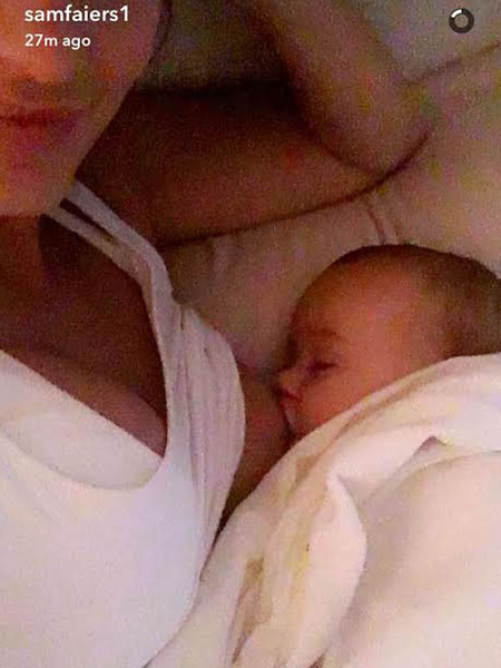 Sam Faiers breastfeeding baby Snapchat